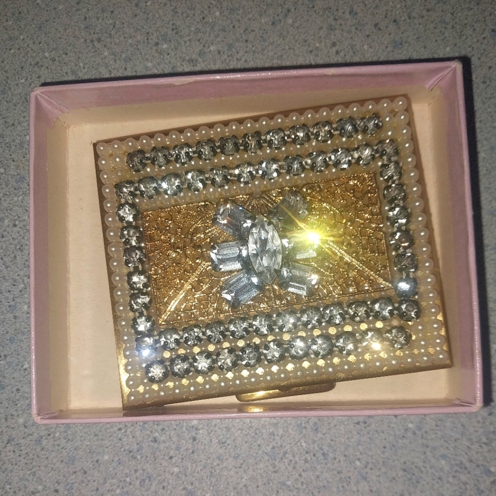 Vintage Wienser of Miami Compact